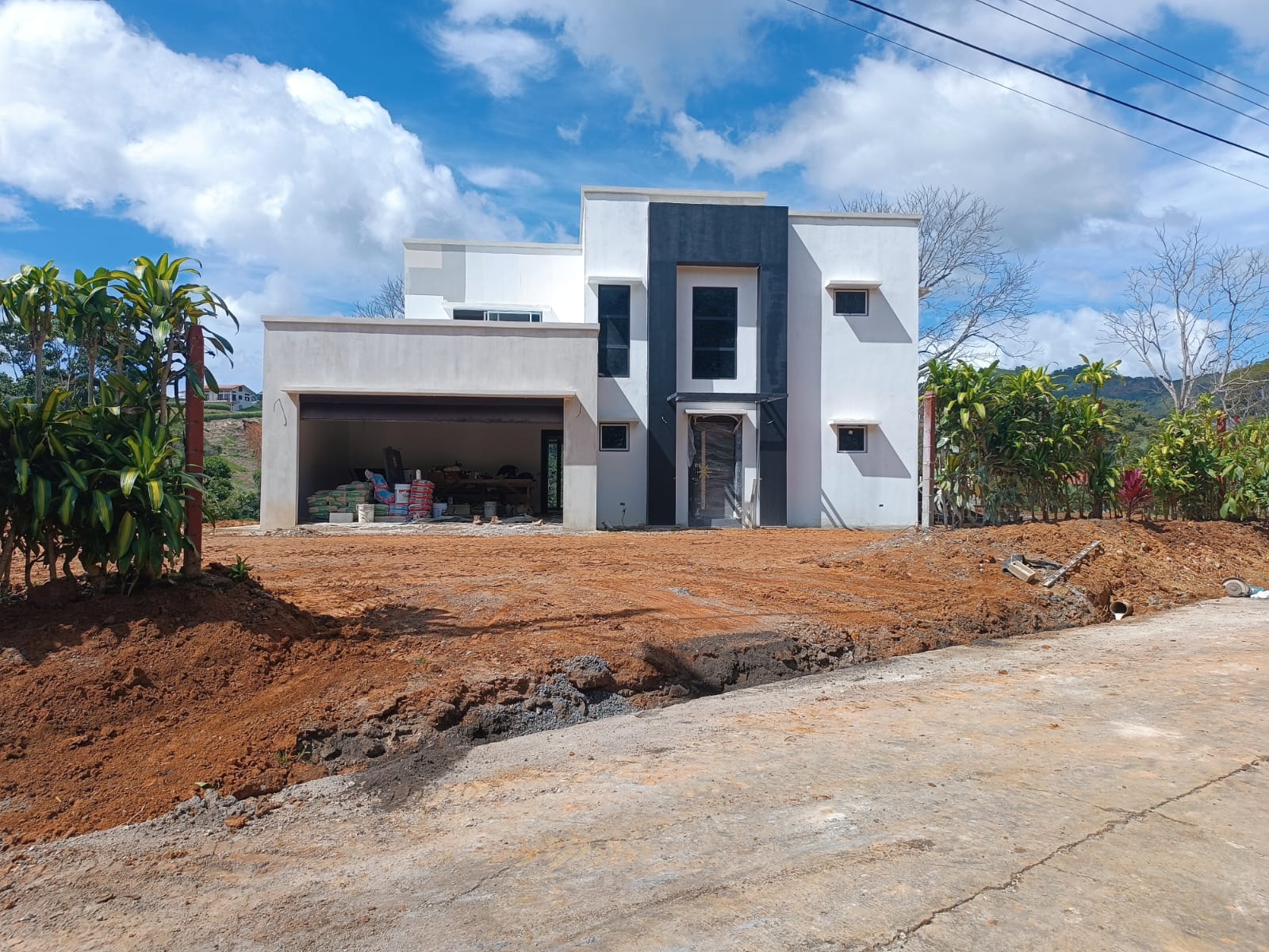 Casa Arenas - Modern two-story home